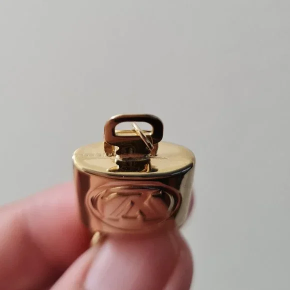 18k gold pendant with unique design - Picture 8 of 16